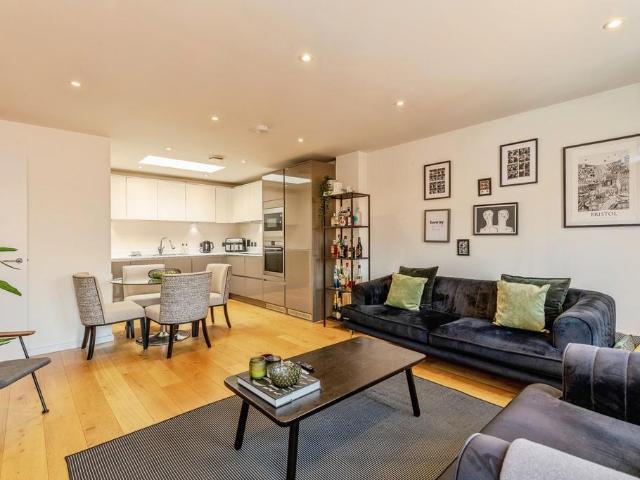 Flat for sale in Stokes Croft, Feckenham