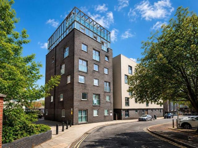 Flat for sale in East Bank, Norfolk
