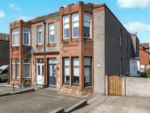 Flat for sale in Rutherglen, Scotland
