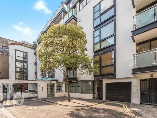 Flat for sale in Soho, Greater London