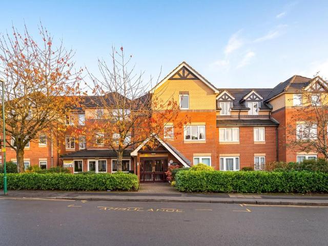 Flat for sale in Shirley, Solihull