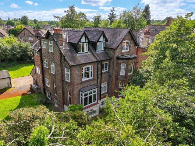 Flat for sale in Trafford Park, Greater Manchester