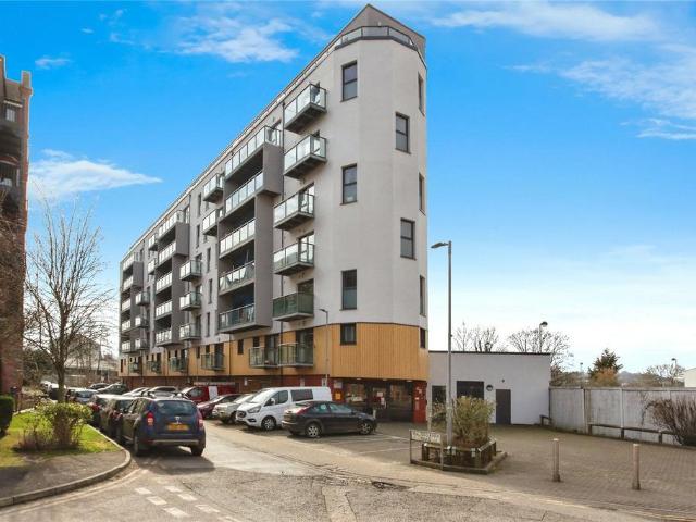 Flat for sale in Brook Street, Bourne Vale