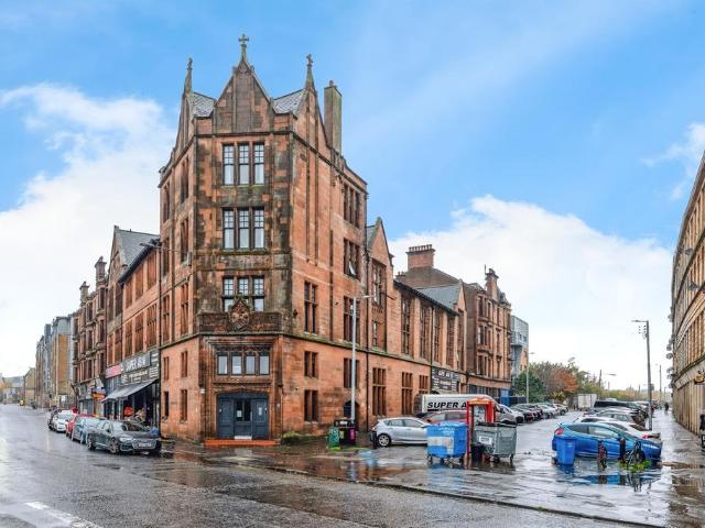 Flat for sale in Govanhill, Scotland