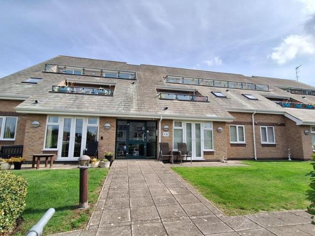 Flat for sale in Camp Hill, Warwickshire