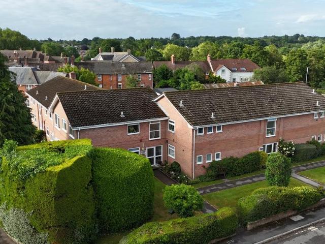 Flat for sale in St Johns, Wimborne
