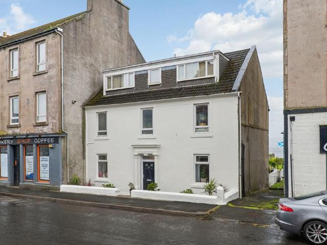 Flat for sale in Helensburgh, Scotland