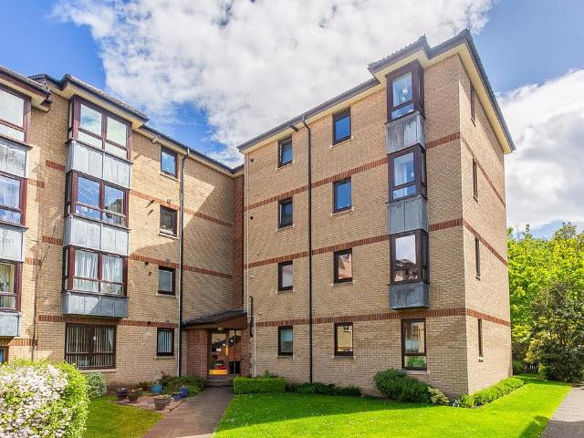 Flat for sale in Warriston, Scotland