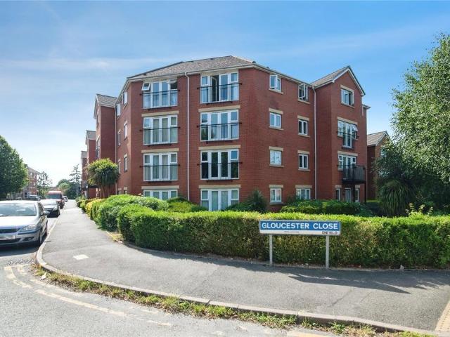 Flat for sale in Redditch, Worcestershire