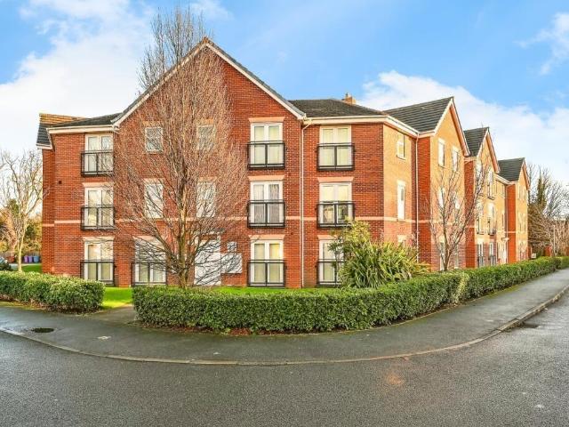 Flat for sale in Calderstones