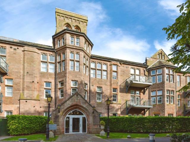 Flat for sale in Bulk, Bare