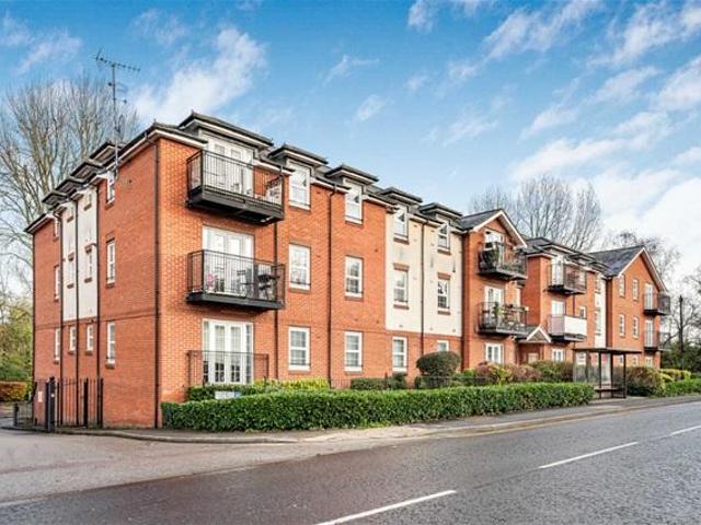 Flat for sale in Batford, St Albans