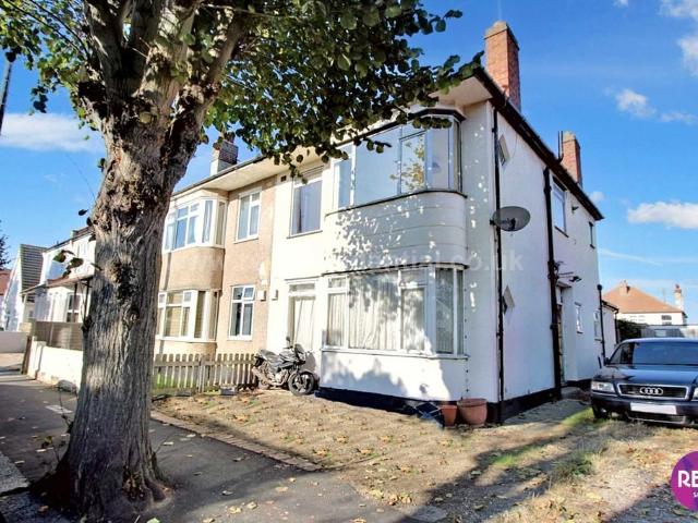 Flat for sale in Southend City Centre Neighbourhood, Southend-on-Sea