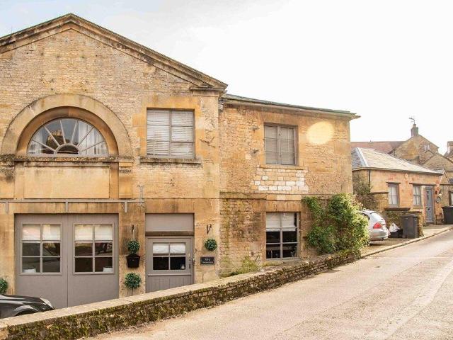 Flat for sale in Fossebridge, Gloucestershire