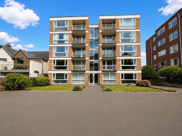 Flat for sale in Meols Cop, Southport