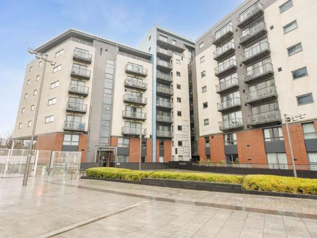 Flat for sale in Thornwood, Partick