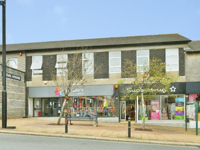 Flat for sale in Saltash, Cornwall