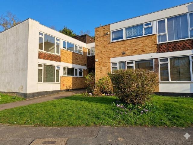 Flat for sale in Queens Park, Billericay