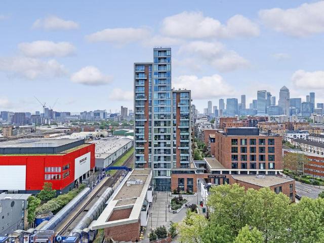Flat for sale in Bromley-by-Bow, Poplar Grove