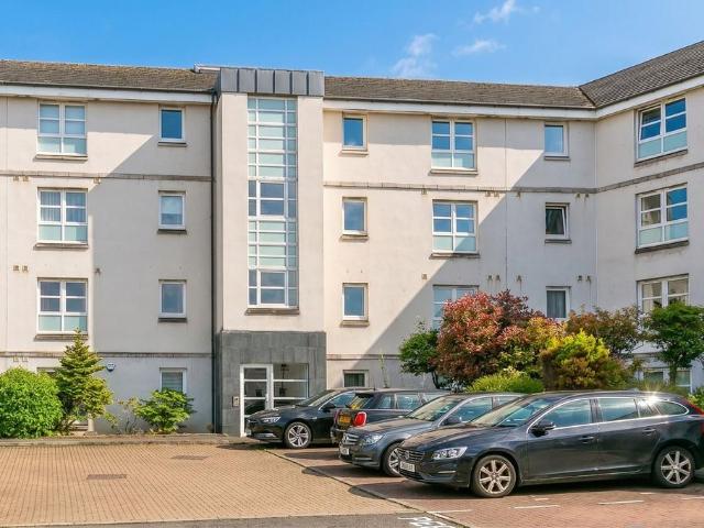 Flat for sale in Chesser, Slateford