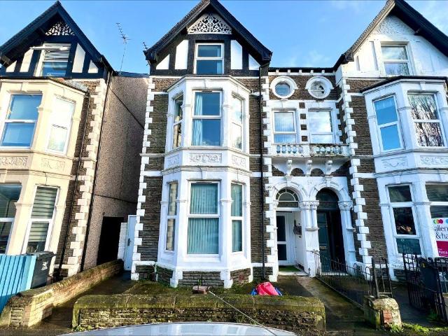 Flat for sale in Plasnewydd, Falcon Lodge