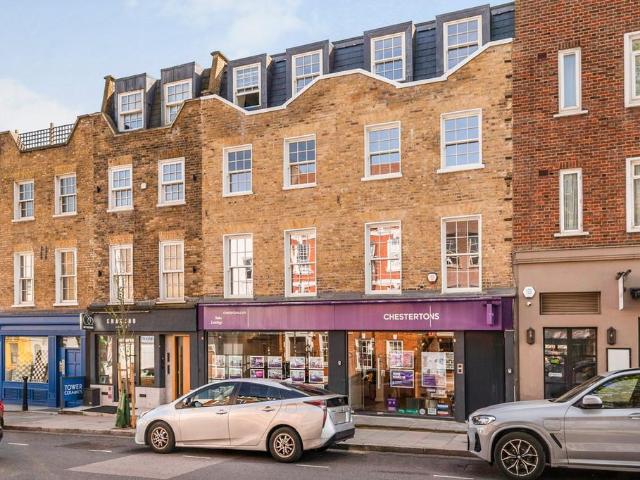 Flat for sale in Chalk Farm, Greater London