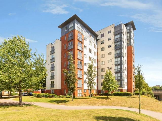 Flat for sale in Old Town, Shephall