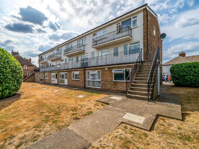 Flat for sale in Greater London