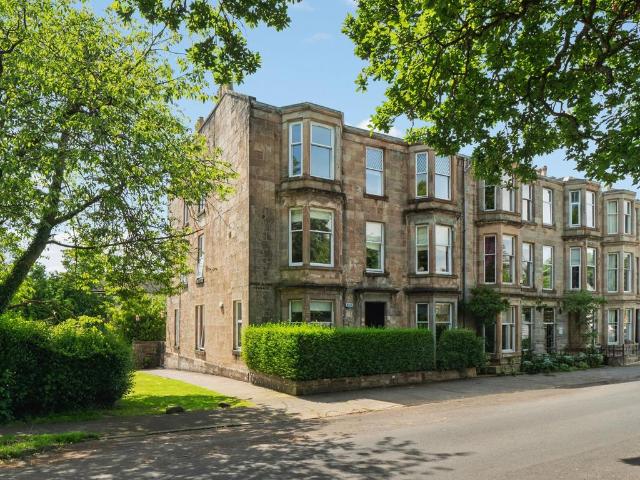 Flat for sale in Helensburgh, Scotland