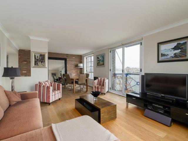 Flat for sale in Ratcliffe, Limehouse