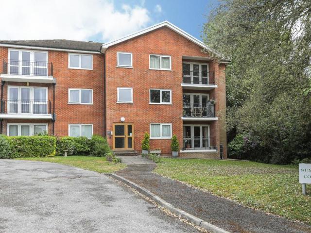 Flat for sale in Harbledown and Rough Common, The Bridge