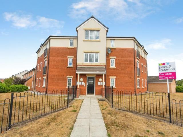 Flat for sale in Rossmore Estate, Rossmore