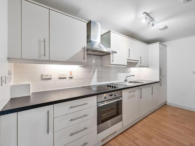 Flat for sale in Royal Borough of Greenwich, Greater London