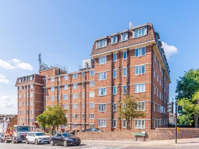 Flat for sale in Anerley, Greater London