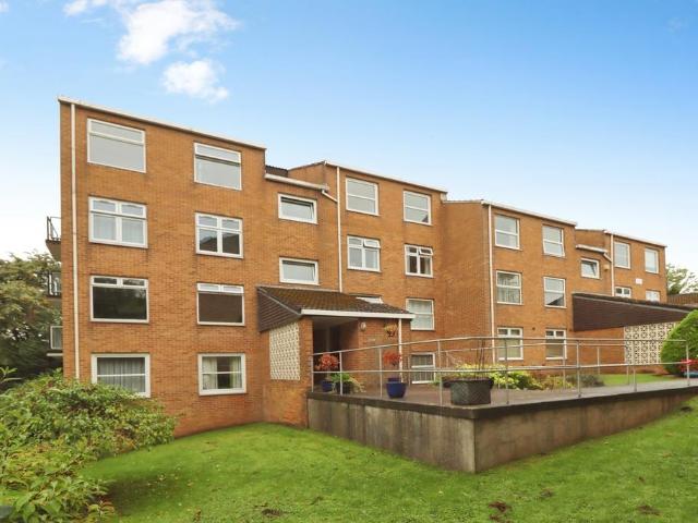 Flat for sale in Stapleton, Bristol