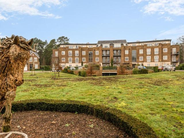 Flat for sale in Martin's Heron, Winkfield