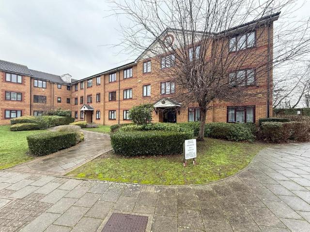 Flat for sale in Eltham Park, Greater London