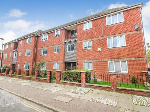 Flat for sale in Northgate, Stokesby