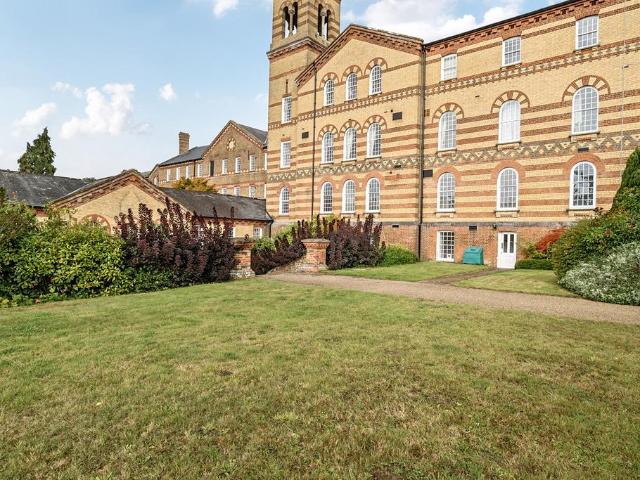 Flat for sale in Southdowns Park, Perryfields