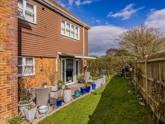 Flat for sale in Spring Vale, Hampshire
