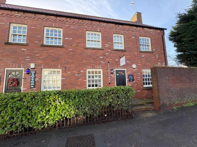 Flat for sale in Bawtry, South Yorkshire