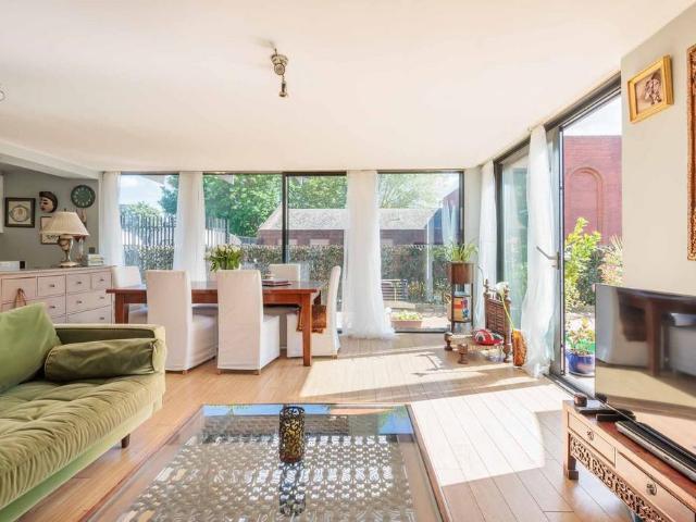 Flat for sale in Hammersmith, Isle Of Man