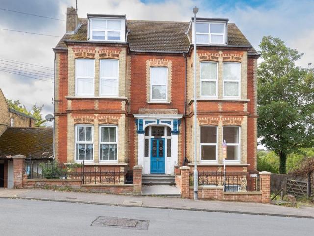 Flat for sale in Cliftonville West, Acol
