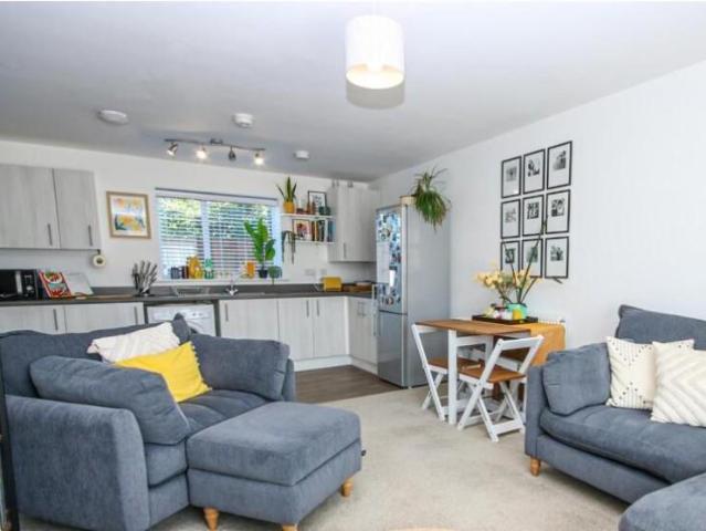 Flat for sale in Georgia, Greater Manchester