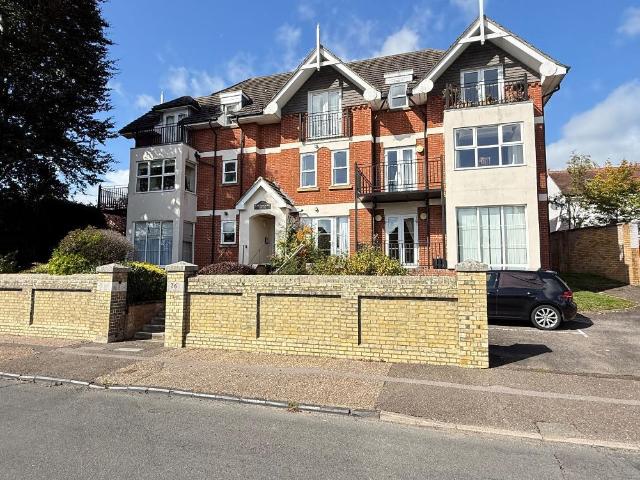 Flat for sale in Steyning, Horsham