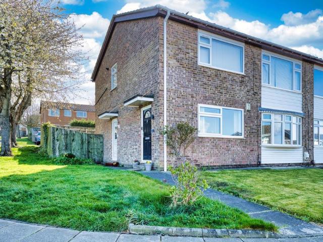Flat for sale in Winlaton Mill, Isle Of Man