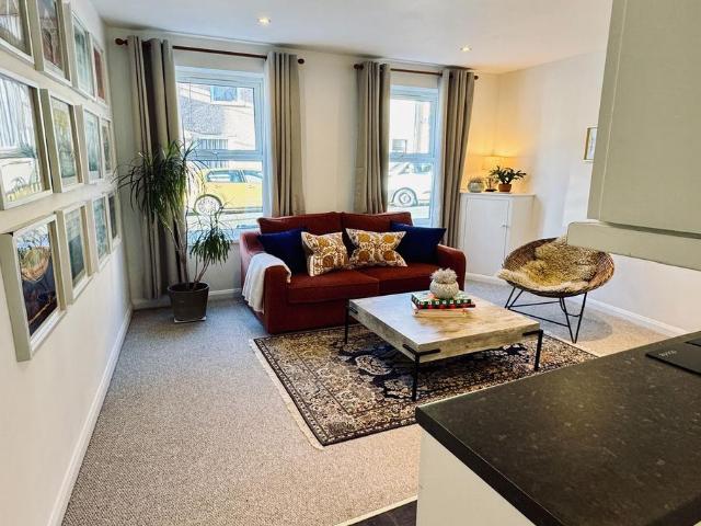 Flat for sale in Feckenham, City Of Bristol