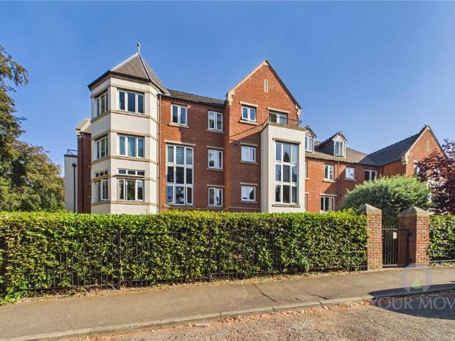 Flat for sale in Duston, Northampton