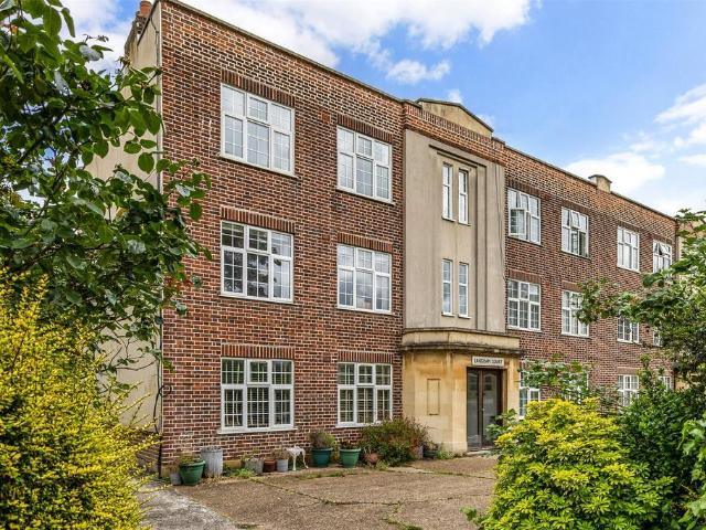 Flat for sale in St Margarets, Greater London