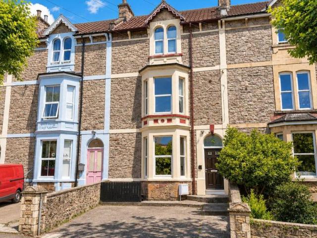 Flat for sale in Weston-super-mare, North Somerset